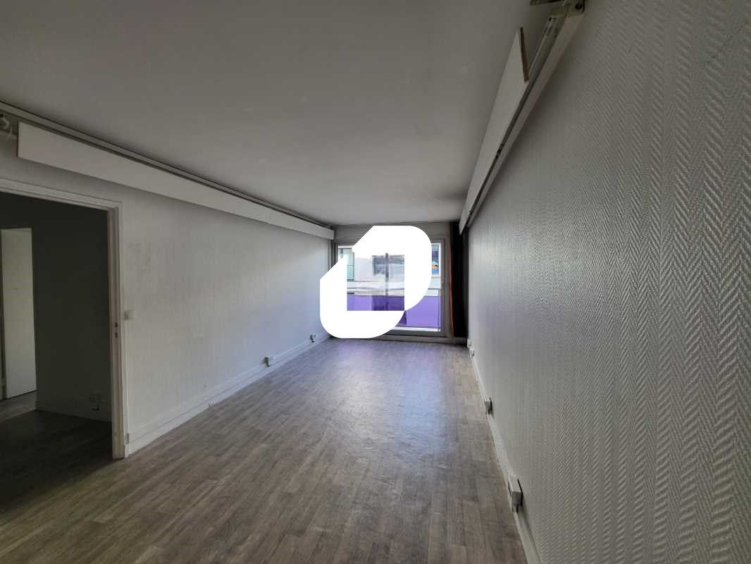 Au plein coeur du 14ème dans un immeuble bien ent