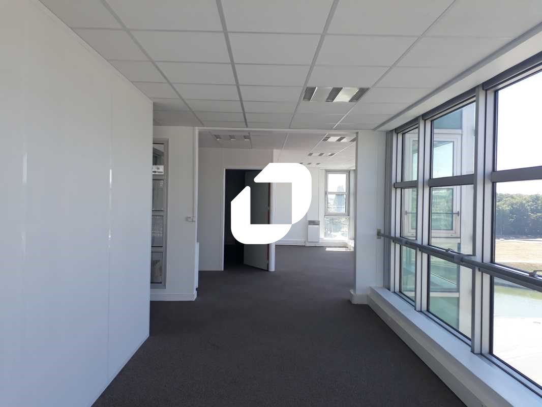 IMMPROVE vous propose des surfaces de bureaux à l