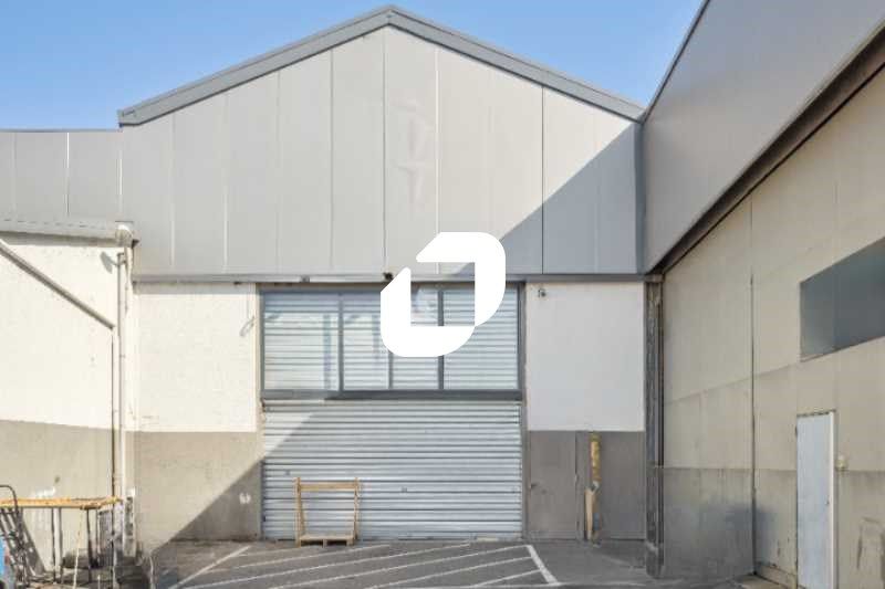 Situé entre Saint-Denis et Argenteuil, à proximit