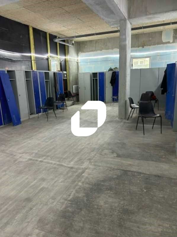 Immprove vous propose un local commercial de 200m