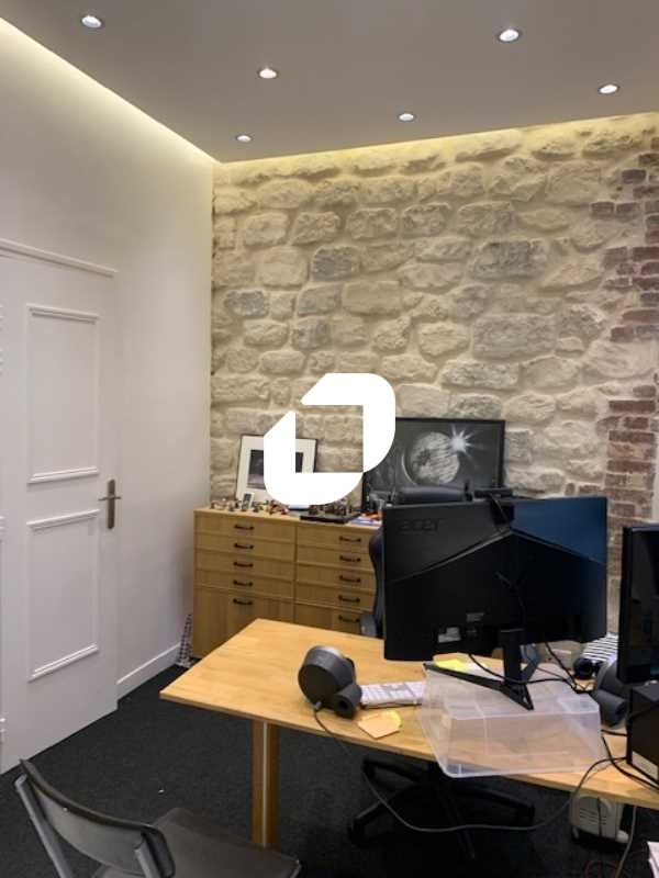 À proximité immédiate des Passages, Immprove prop