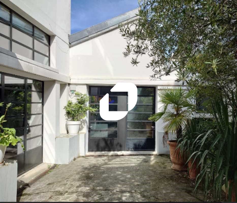 IMMPROVE vous propose au centre de Cachan, 4 km d