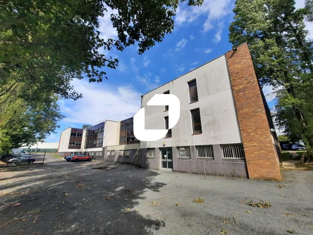 Au coeur du parc d'activité de Courtaboeuf à Vill