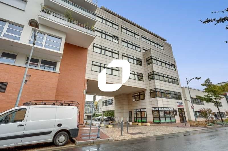 Plateau privatif ! IMMPROVE vous propose des bure