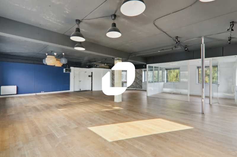 Au sein d'un parc d'activité tertiaire à proximit