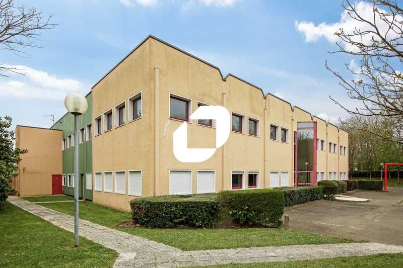 Situé à Trappes au coeur de la Zone d'activité DE