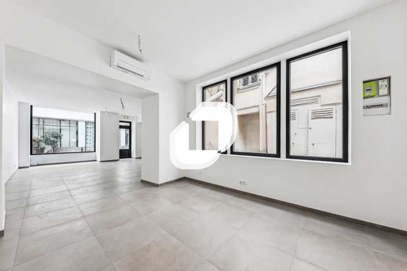 Située à proximité immédiate de la Place de la Ba