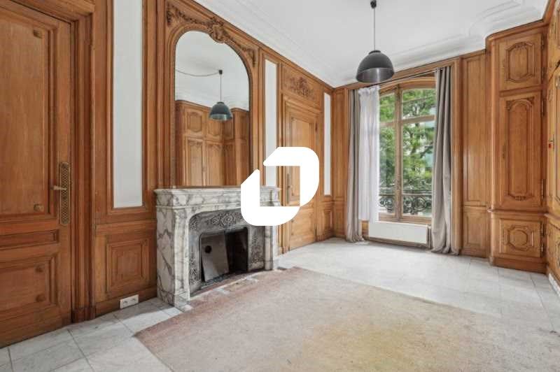 Situé à proximité du métro Alésia (ligne 4), Immp