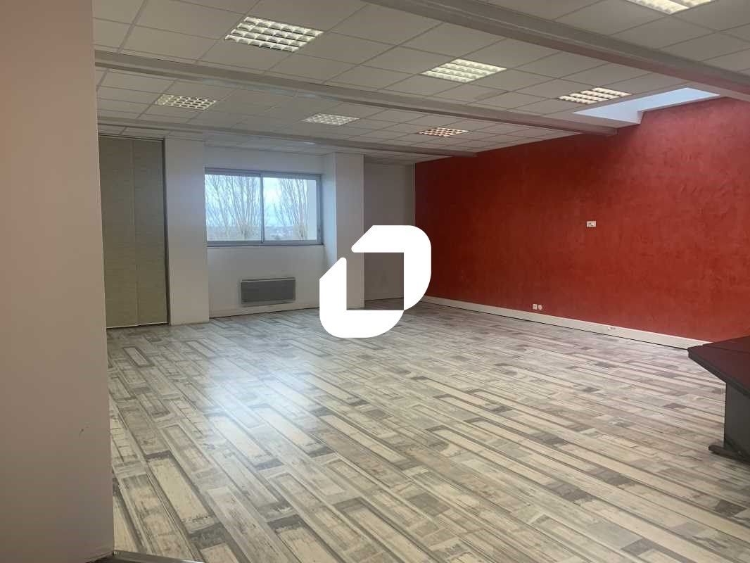 À proximité immédiate des principaux axes routier