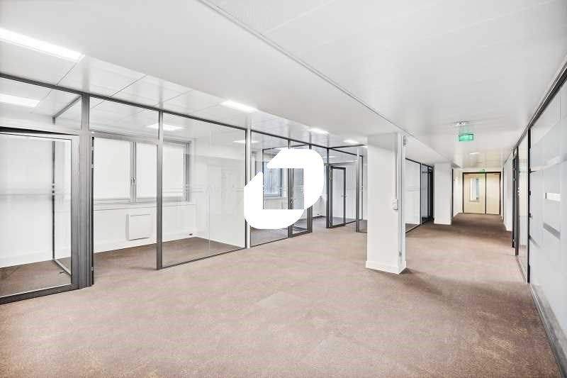 En plein coeur du quartier de la Cristallerie, pr