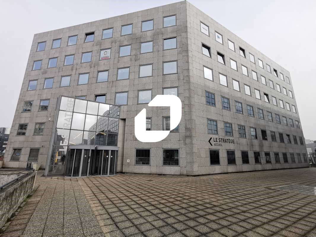 ESPACES DE BUREAUX À LOUER À MONT D'EST  Implanté