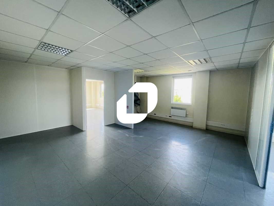 Situés dans la ZI Sud de Meaux avec liaison bus d