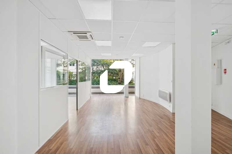 Situé dans le 6? arrondissement, à proximité de l