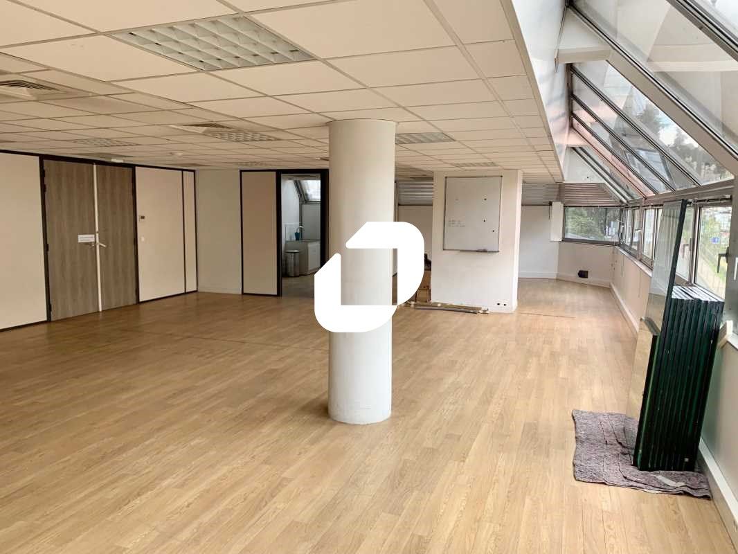 Situés en plein coeur de Sèvres, Immprove propose