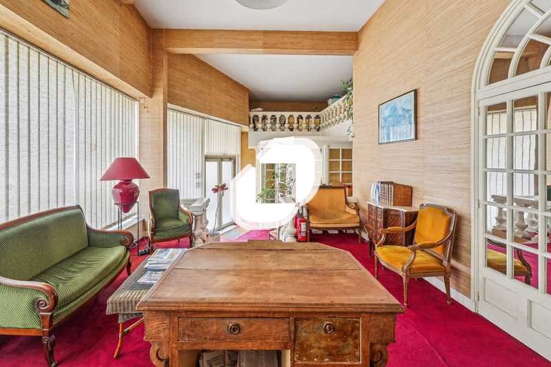 En plein coeur du centre de PONTOISE (95300) et à