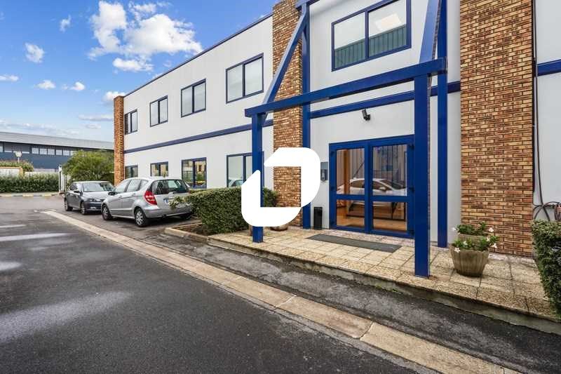 Situés au sein de la dynamique zone d'activité de