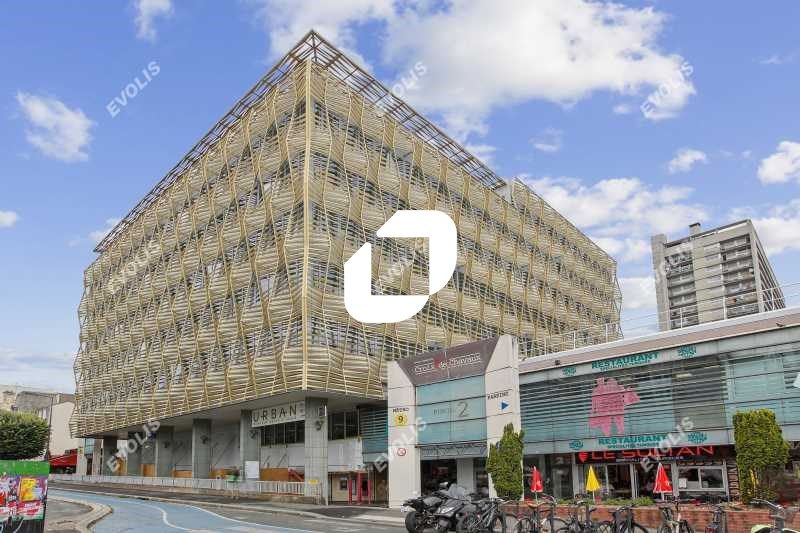 Au pied du métro et de ses commerces Immprove vou