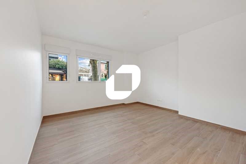 Idéalement situé à Saint-Maur-des-Fossés, dans un