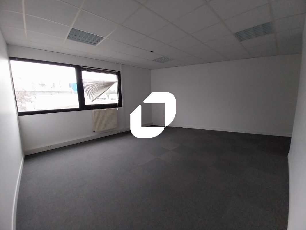 Idéalement situé au coeur de la dynamique zone d'