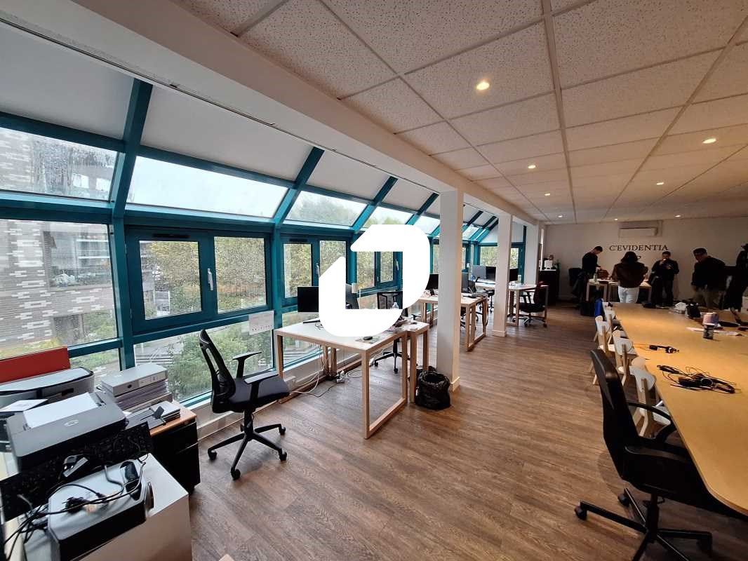Etage privatif ! Immprove vous propose des bureau