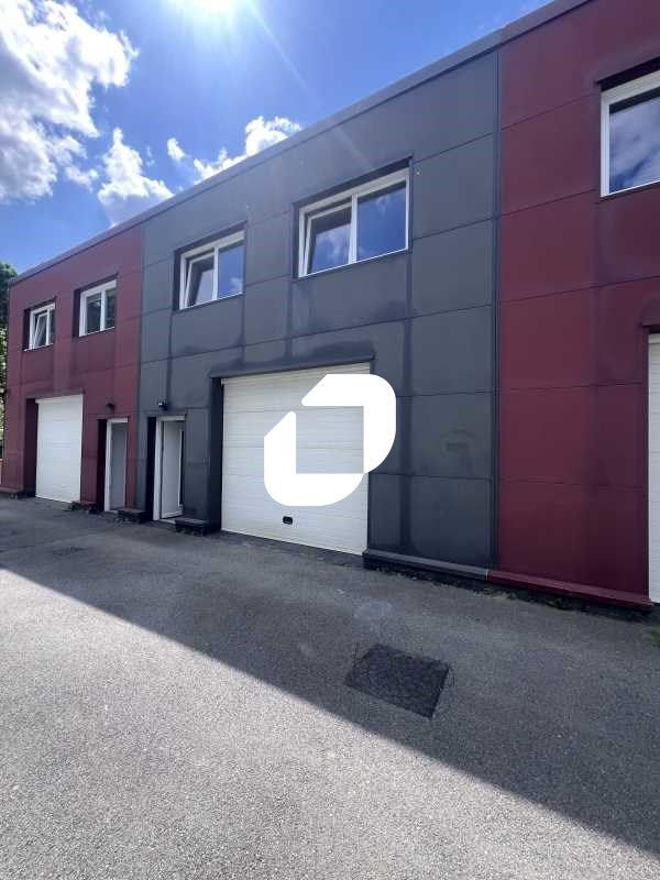 Situé idéalement à la sortie de la N4, à 10min de