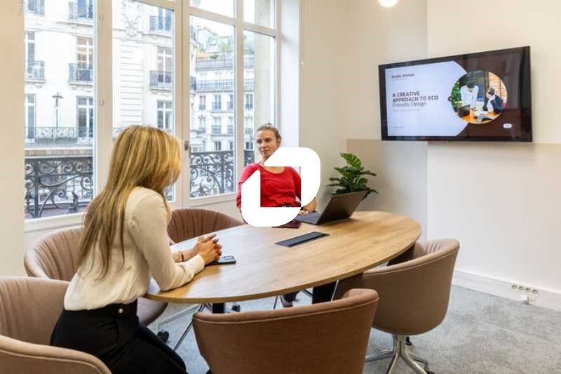 A proximité de la Place des Victoires, au sein d'