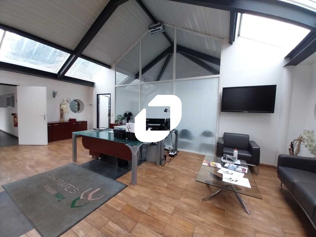 A proximité de la gare de Tacoignières (ligne N),