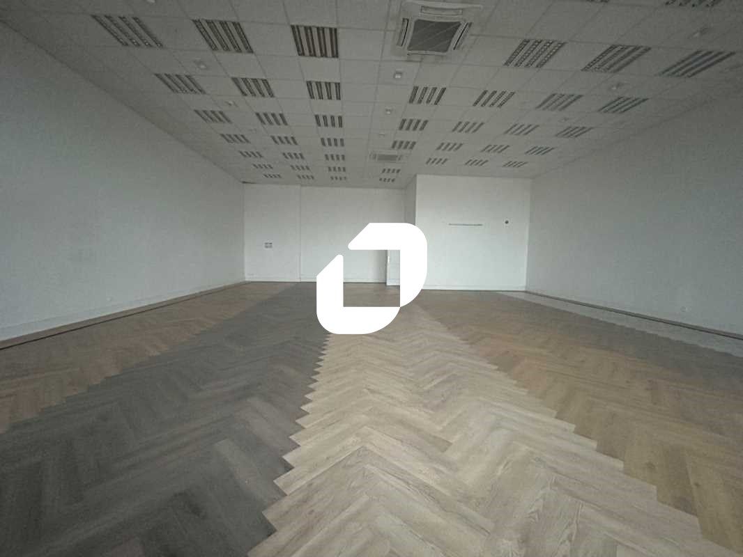 IMMPROVE vous propose un local commercial d'une s