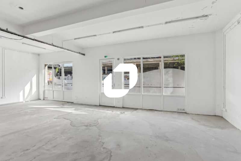 Aux portes de Paris, à 2 pas du T2, des commerces