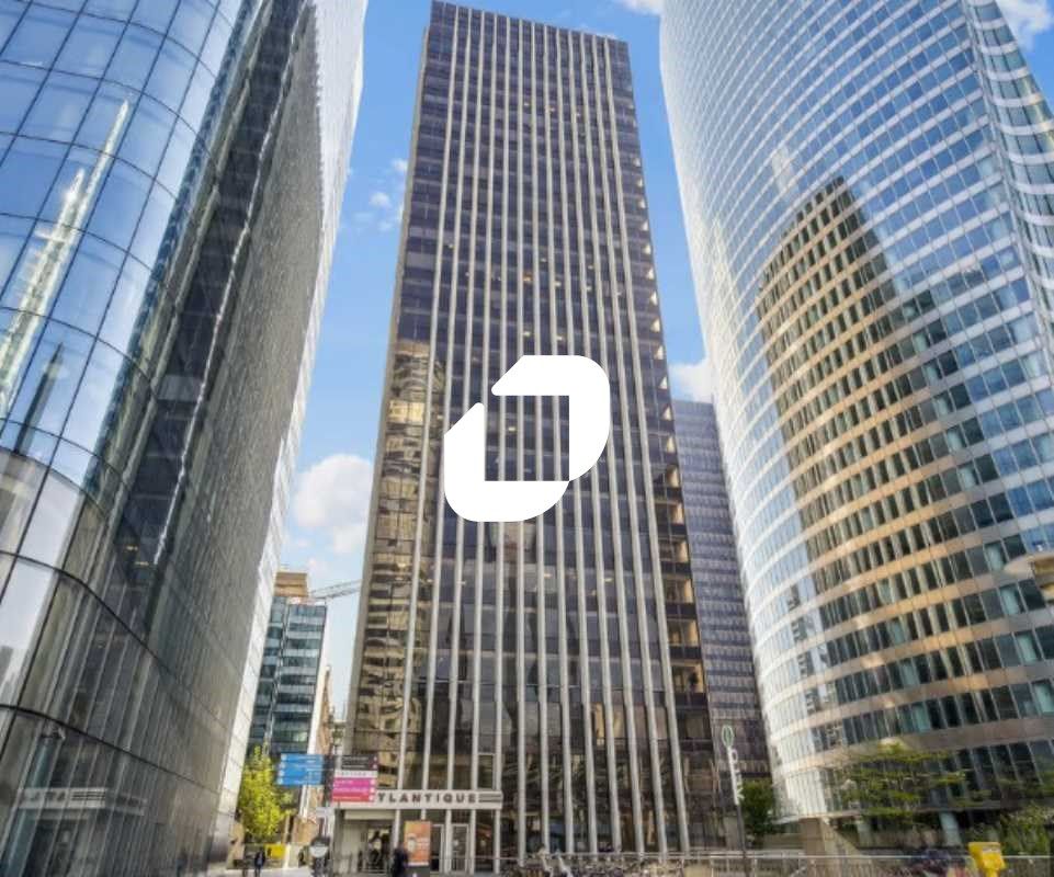 Au sein d'un bel immeuble moderne situé sur l'esp