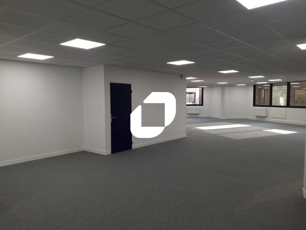 MÉTRO 8 - CRÉTEIL PRÉFECTURE  Idéalement situés à