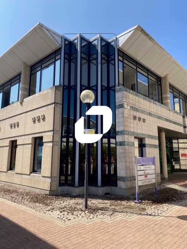 Au sein du Parc des Barbanniers, à proximité du R