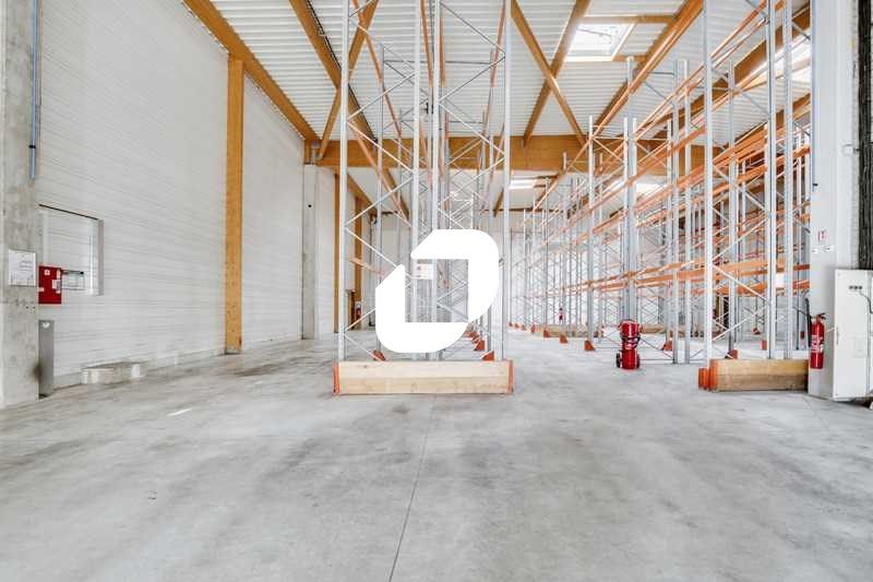 Au sein d'un parc d'activités de qualité, clos et