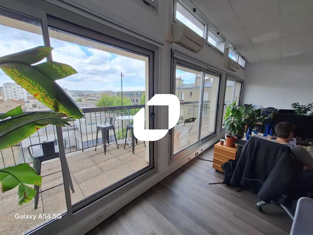 Bureaux au dernier étage avec terrasse ! Immprove