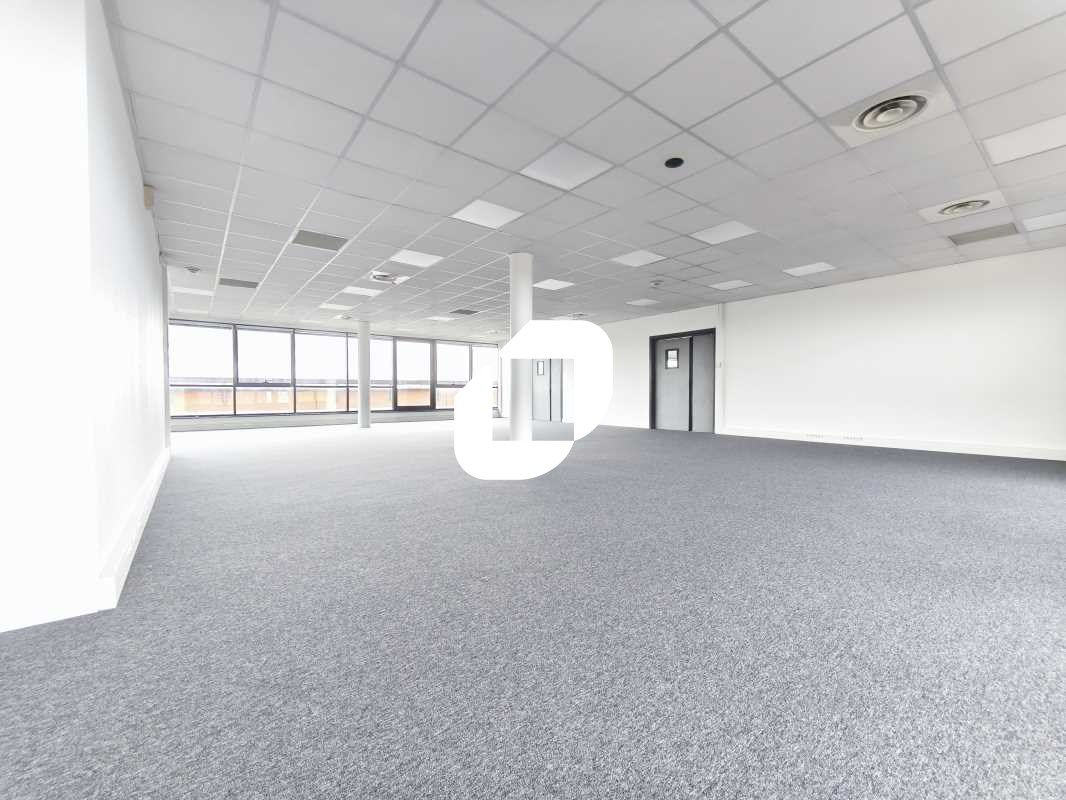 Situé dans la zone de l'Europarc à Créteil, Immpr