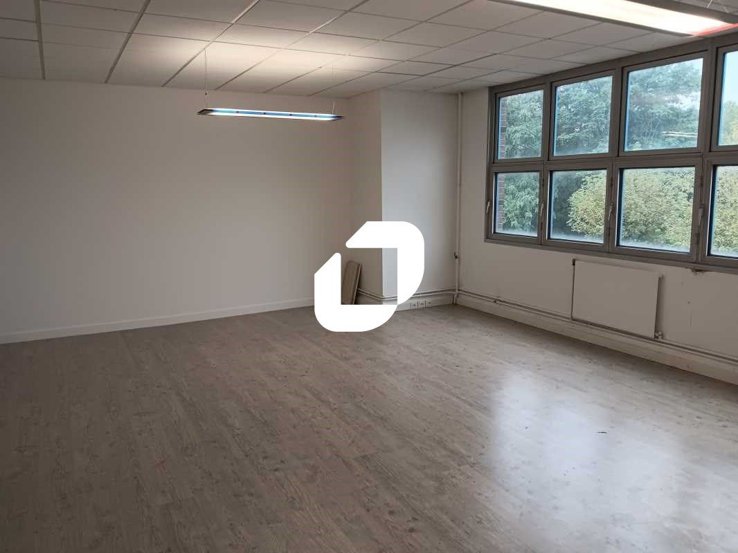 Situé à Villiers-sur-Marne, à proximité directe d