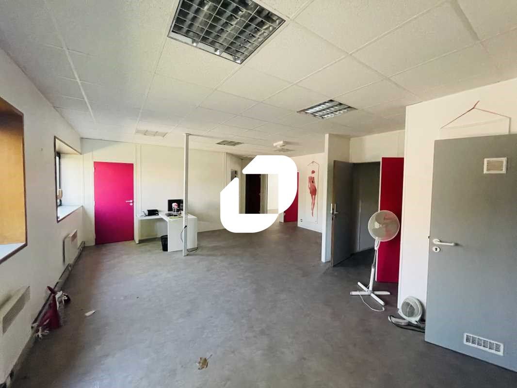 A 100 mètres à pieds de la gare RER D « Savigny-N