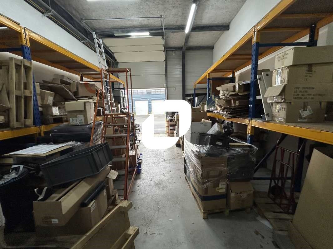 Situé idéalement à proximité de l'autoroute A4 et