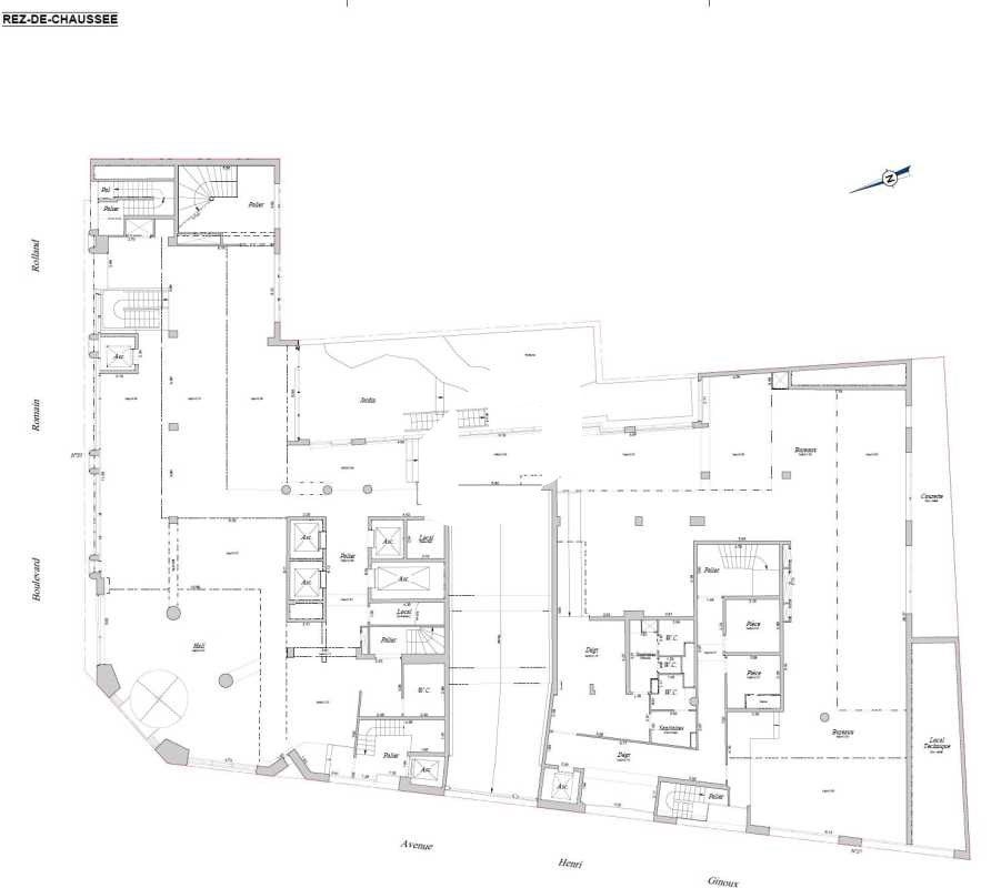 Location bureaux 8926 m² divisibles à partir de 371 m²