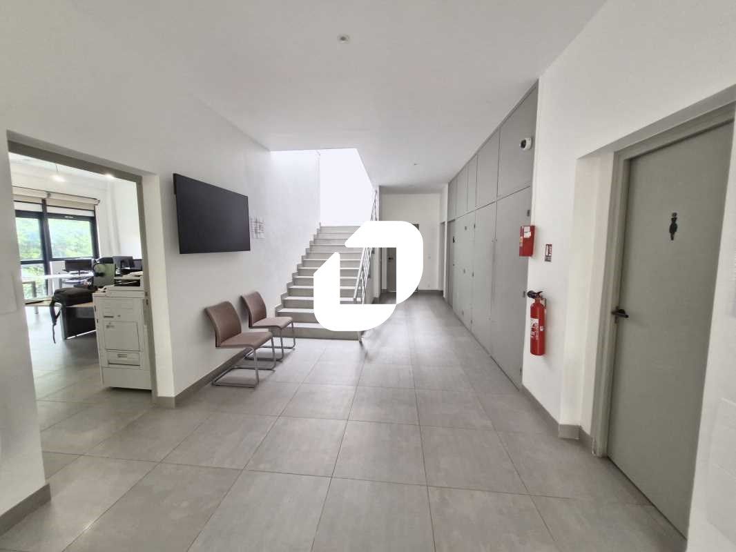 Situé sur la commune de Champs-sur-Marne, à proxi