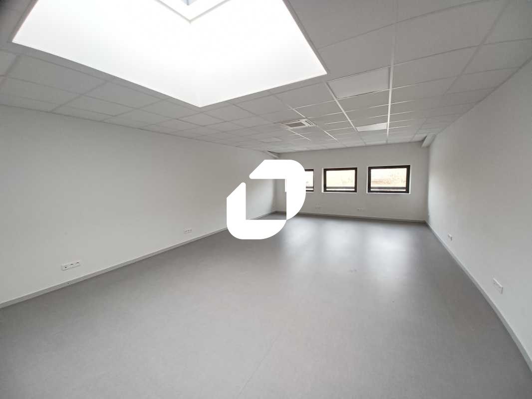 IMMPROVE vous propose des bureaux récents de 53 m