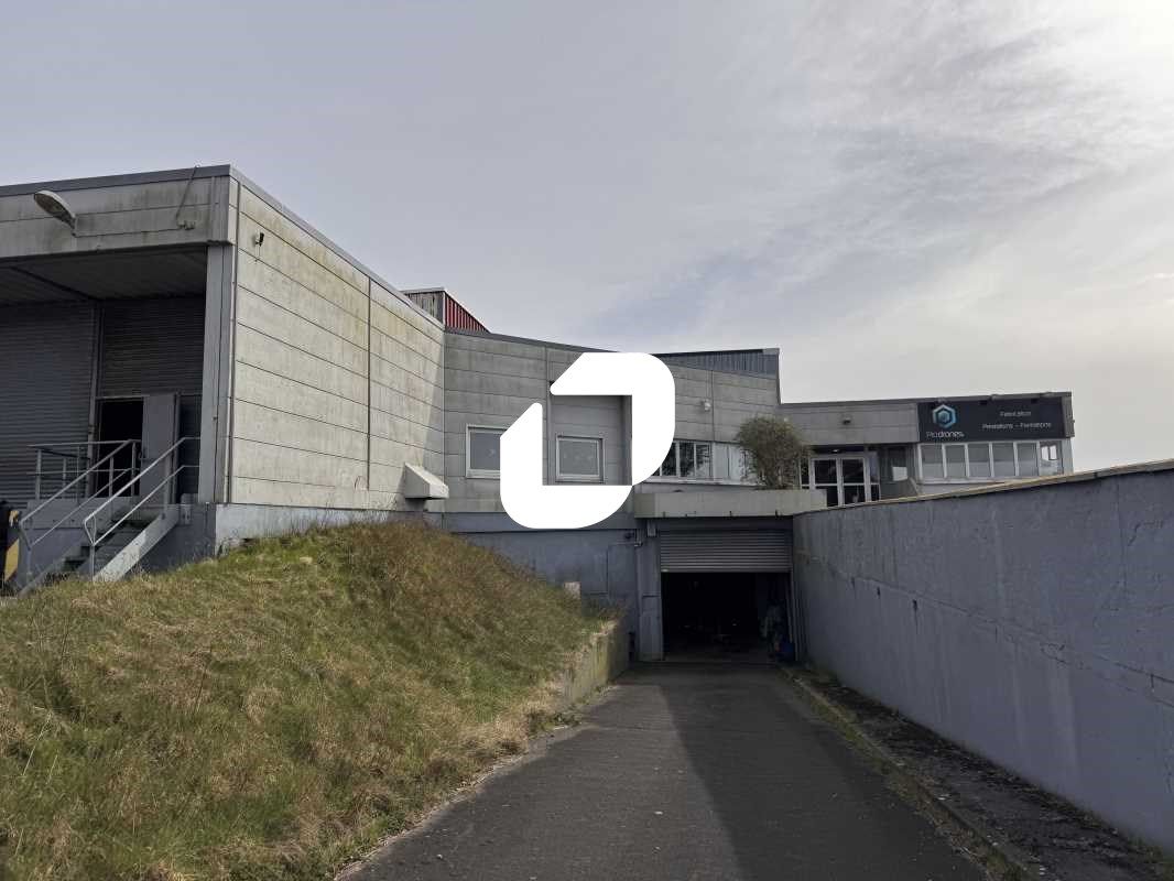 IMMPROVE vous propose à la vente un bâtiment de 3