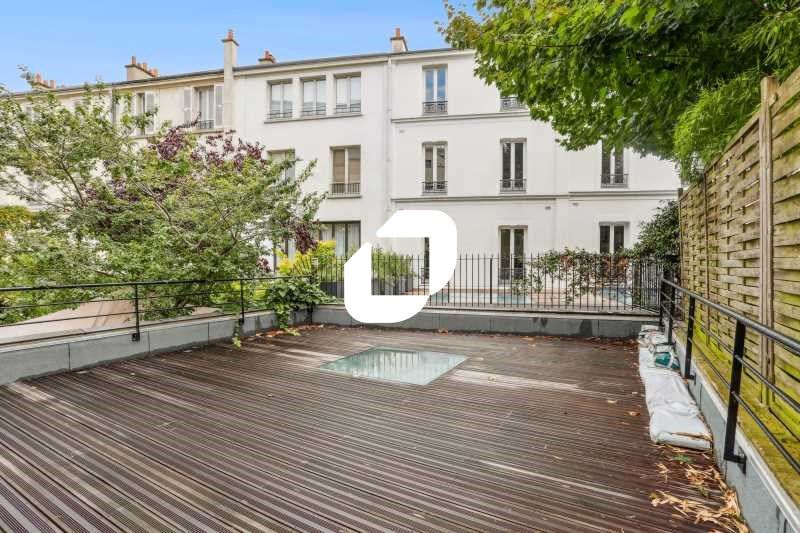 À deux pas du Parc Monceau, IMMPROVE vous propose