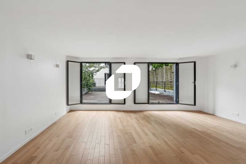 À deux pas du Parc Monceau, IMMPROVE vous propose