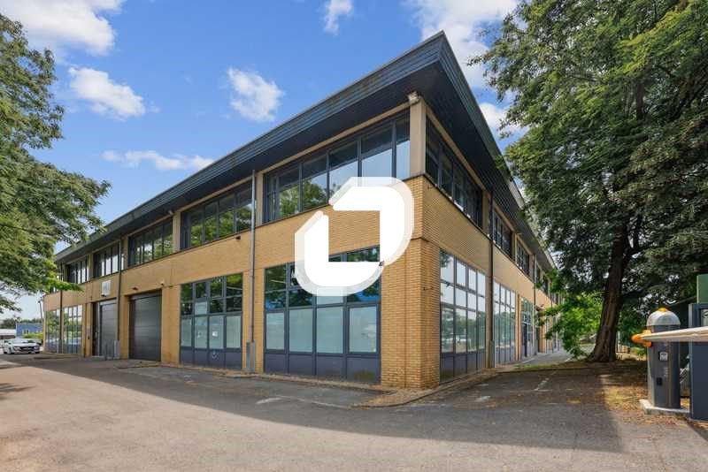 Au coeur d'une zone d'activité dynamique, nous pr