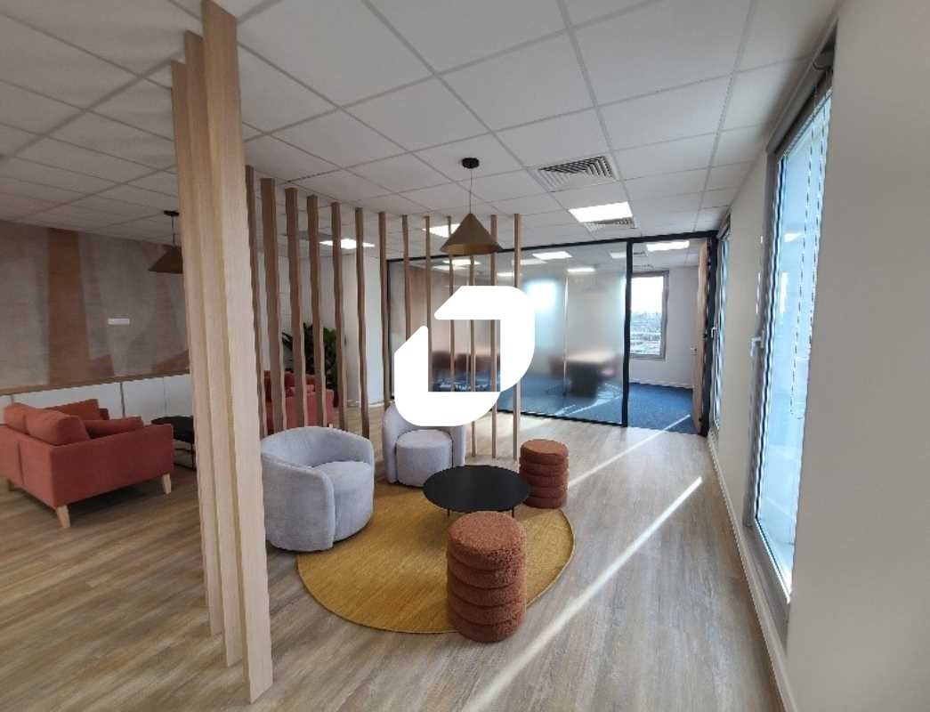 Immprove vous propose au sein d'un immeuble de bu