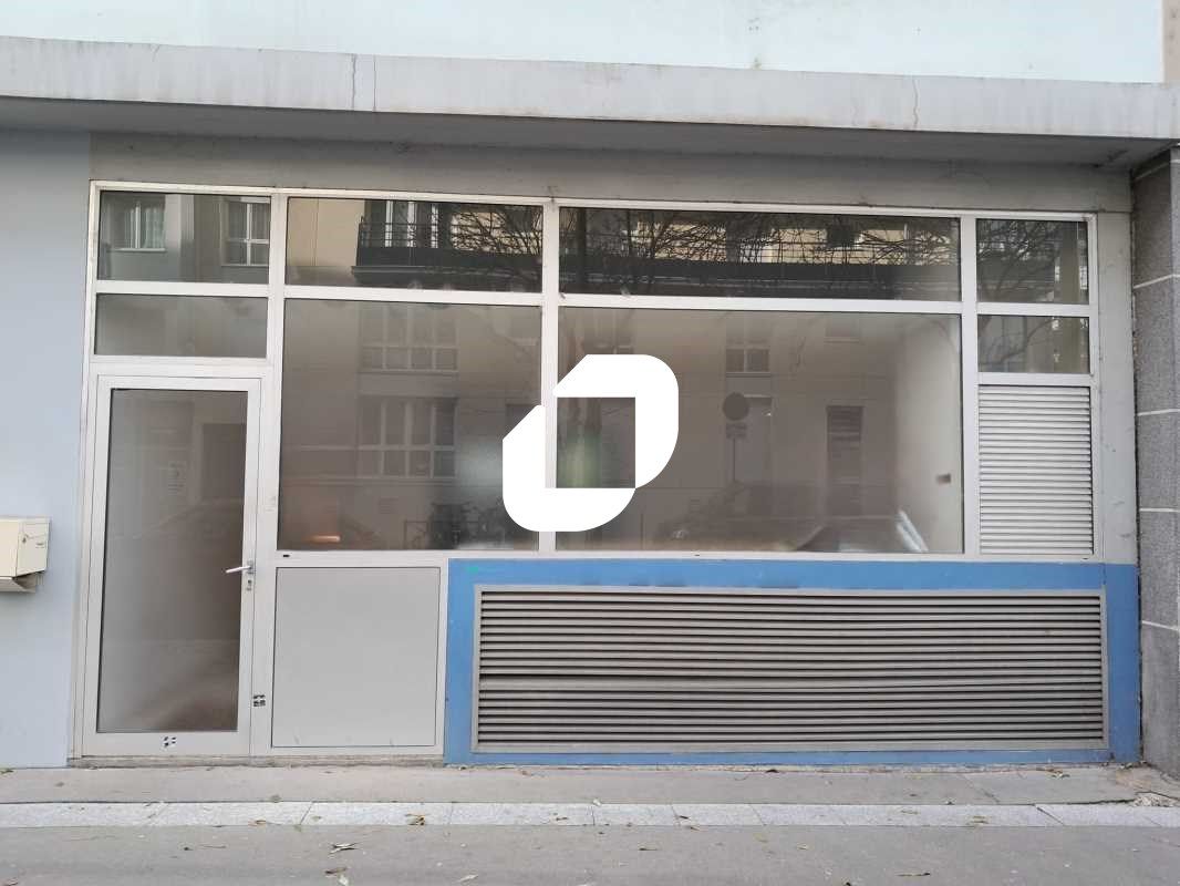 Local commercial / bureaux en rez-de-chaussée, ac