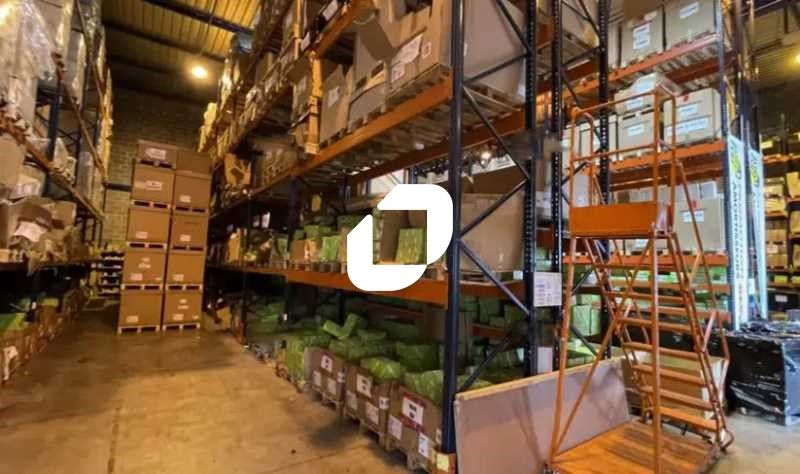 A louer, à proximité des axes autoroutiers A 86, 