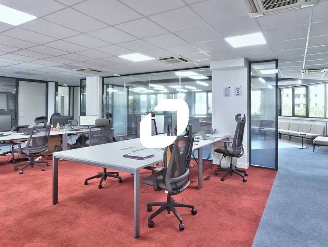 Nous vous proposons dans un immeuble de bureaux s