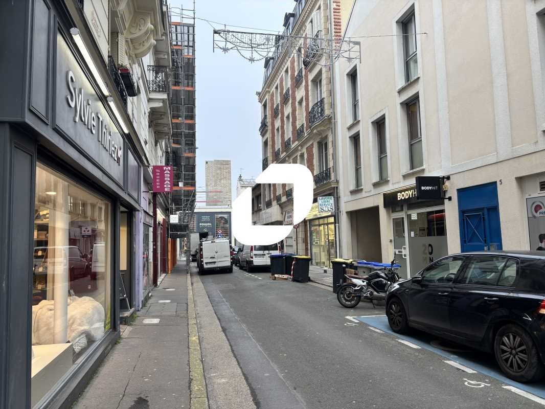 IMMPROVE vous propose un local à louer, en plein 